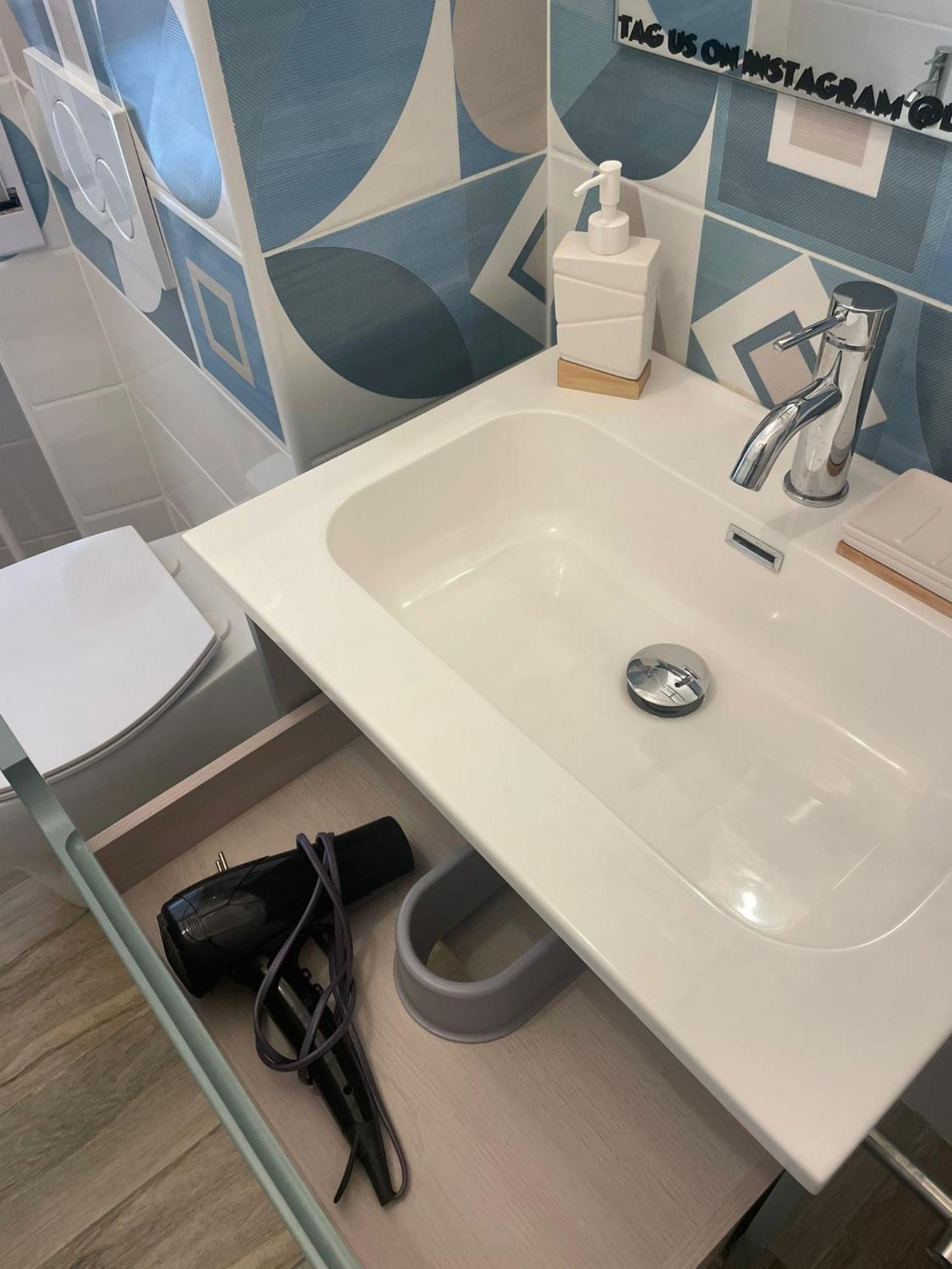 2 Bagni, 2 A Piramide Ostiense Rom